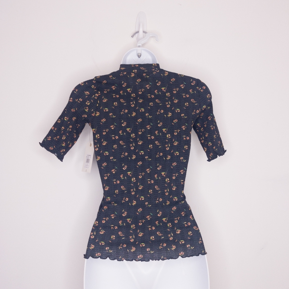 Billabong Little Things Floral Knit Top Black Women's Size Small - Picture 3 of 6